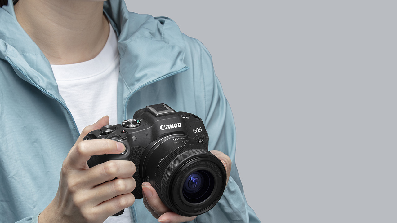 Canon lancia le nuove EOS R8 e R50 thumbnail
