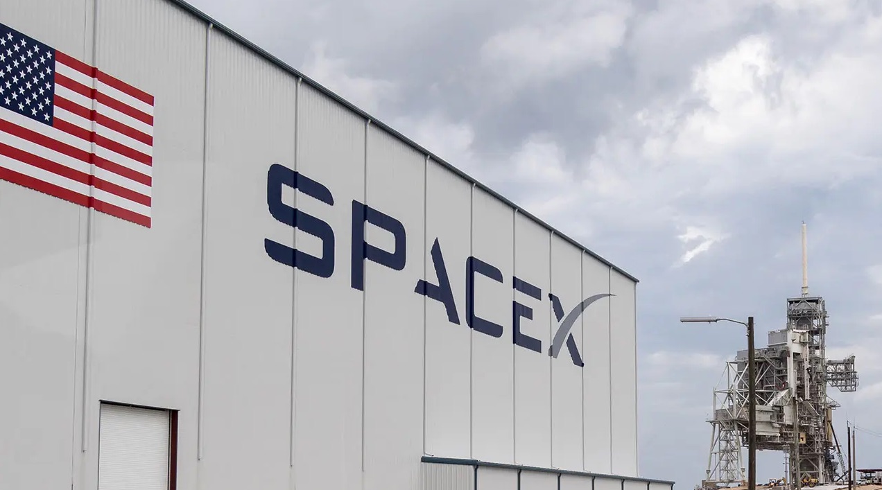 SpaceX di Elon Musk limita l’uso di Starlink in Ucraina thumbnail
