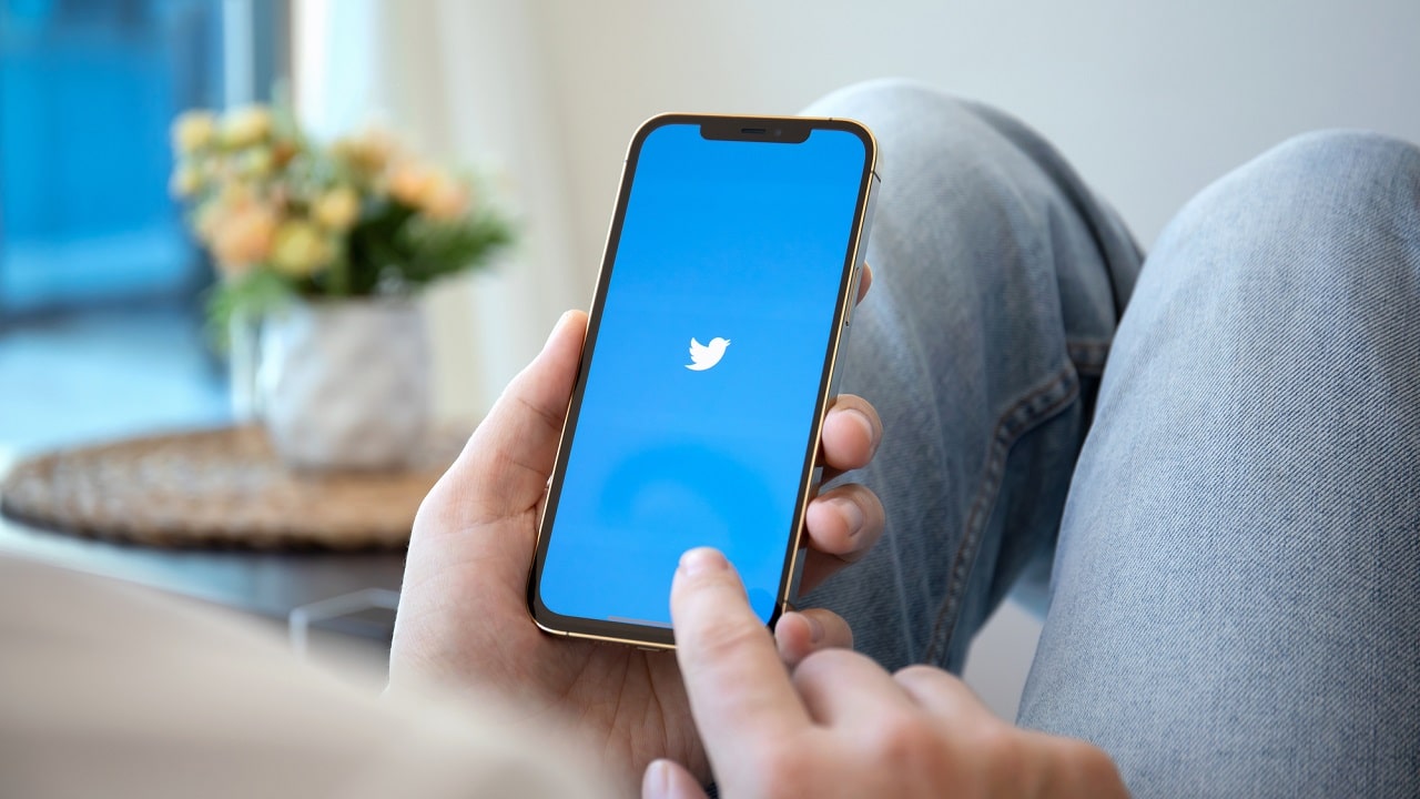 Twitter disattiva le API gratuite, a rischio app e servizi collegati thumbnail