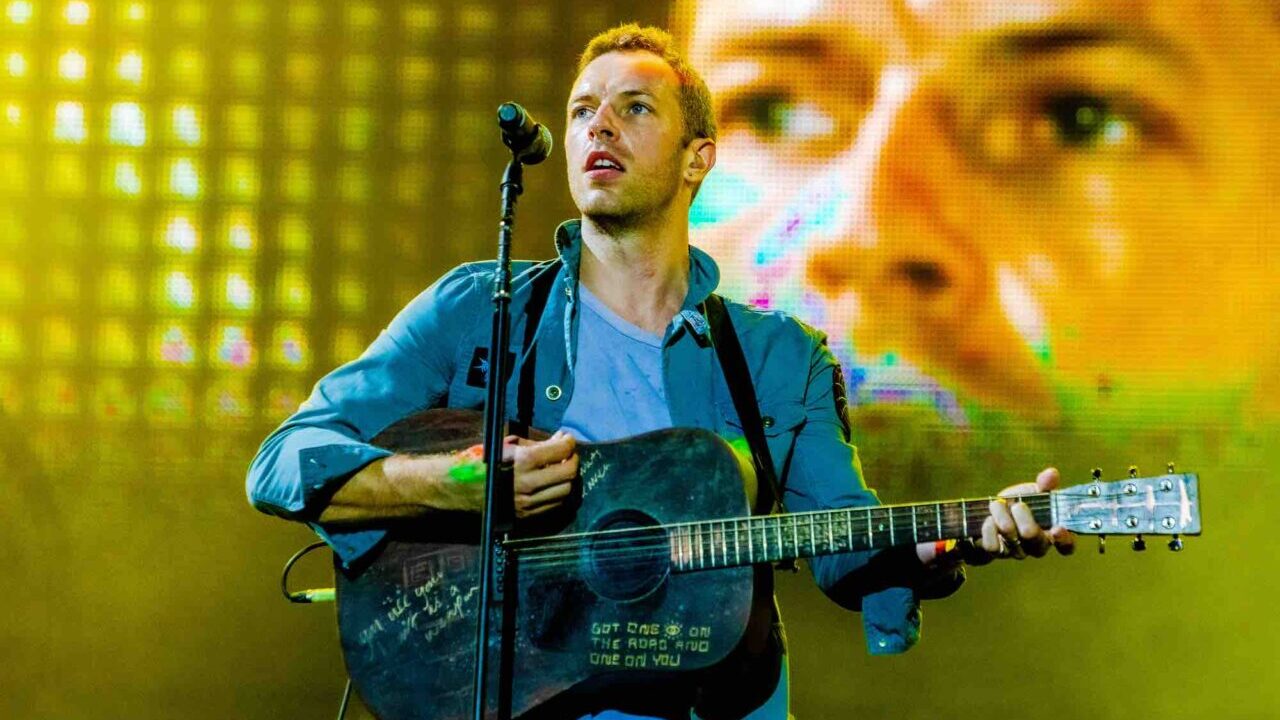 Dentro la Canzone - Il significato di Yellow dei Coldplay: che colore ha l'amore? thumbnail