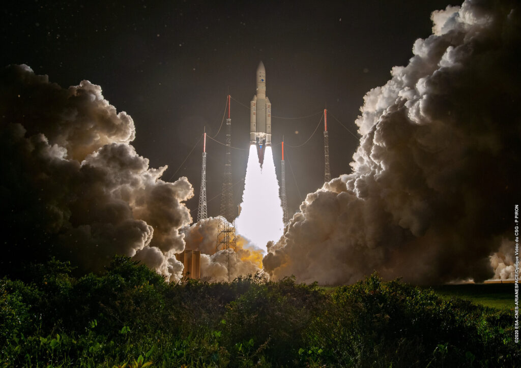 Ariane 5 liftoff pillars