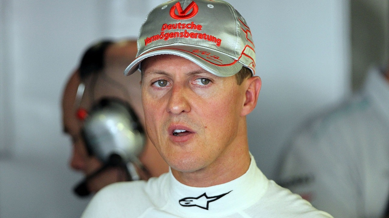 "Intervistano" Michael Schumacher con l'AI, la famiglia fa causa thumbnail