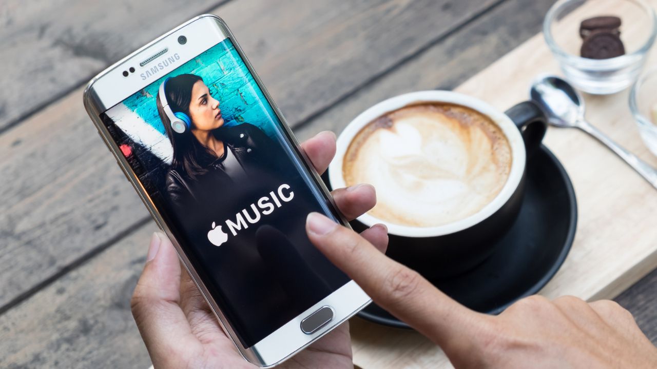 Dopo Spotify, BeReal sta per aggiungere l'integrazione anche con Apple Music thumbnail
