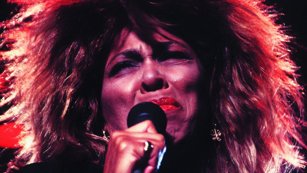 Da Beyoncé a Elton John: gli omaggi del mondo della musica a Tina Turner thumbnail