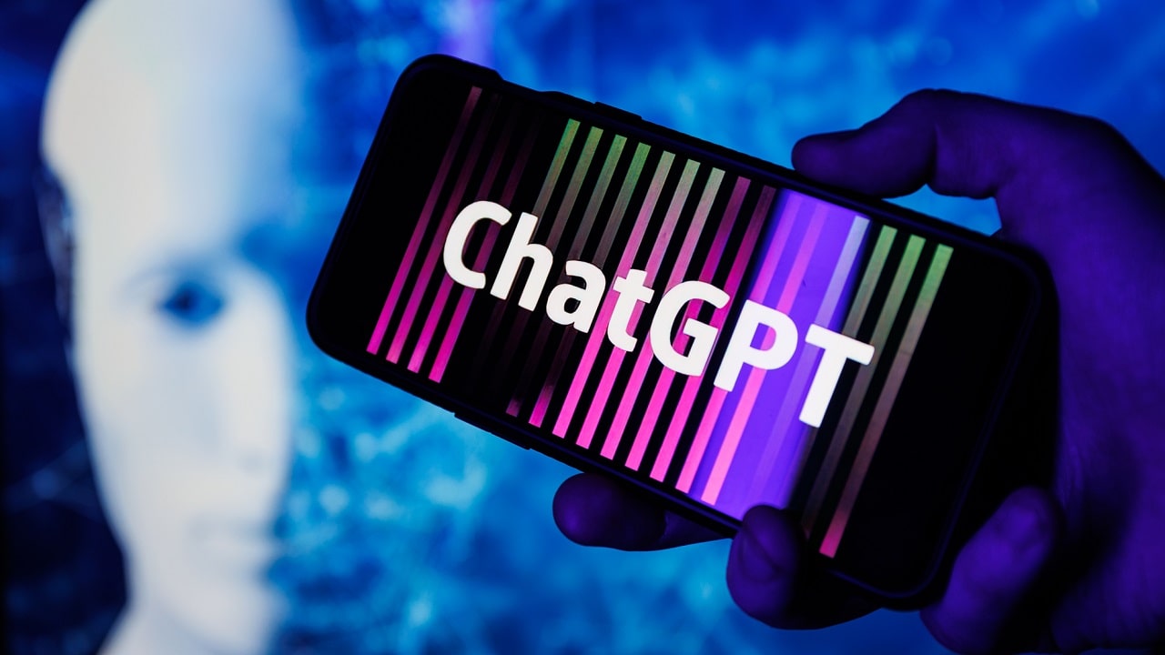 L'app per iOS di ChatGPT arriva anche in Italia thumbnail