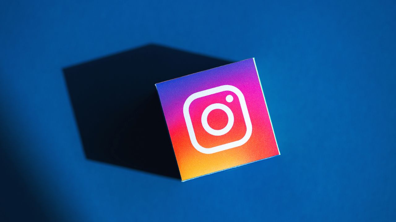 Instagram riconoscerà ed etichetterà le foto fatte con l'AI thumbnail
