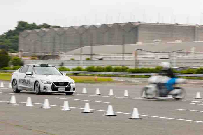 Nissan sviluppa l'Intersection Collision Avoidance, fonte ufficio stampa