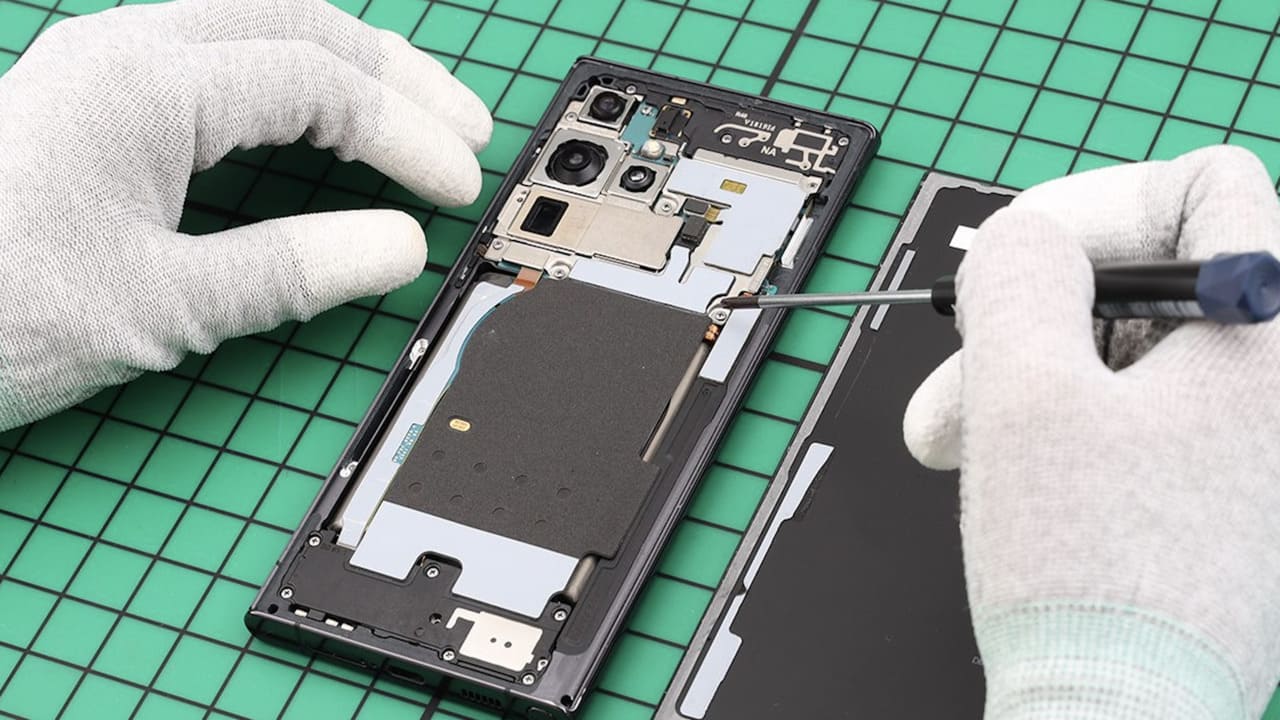 Samsung lancia il programma di Self-Repair in Europa, per riparare in maniera autonoma i dispositivi thumbnail