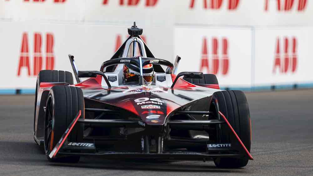 ABB scende in pista e ricarica le vetture della Formula E, fonte ufficio stampa