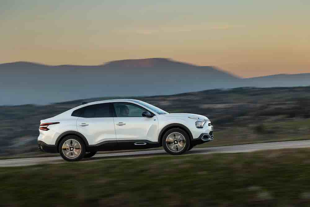 Citroën ë C4 e ë C4 X Elettrica rafforzano l'offerta sul mercato, fonte ufficio stampa