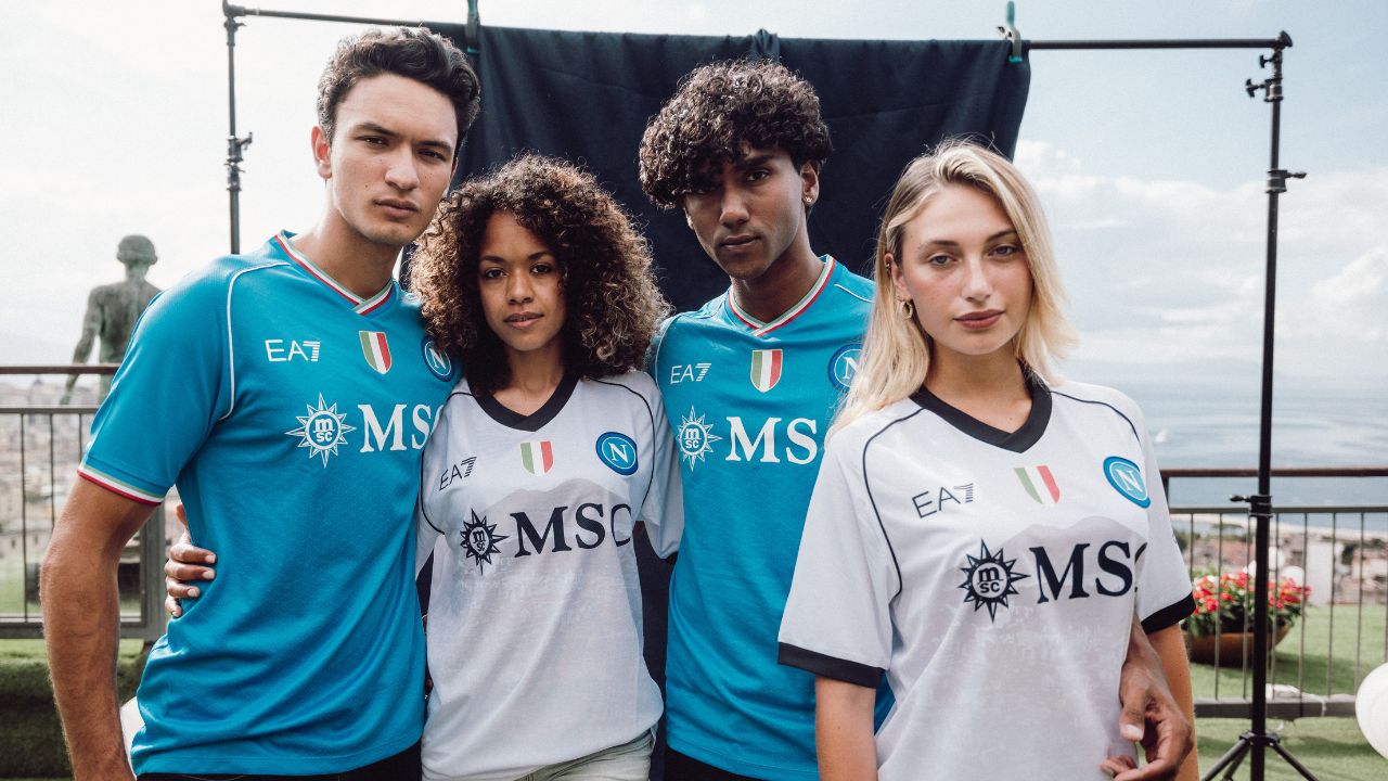 eBay diventa sponsor della Società Sportiva Calcio Napoli: ecco le nuove maglie ufficiali thumbnail