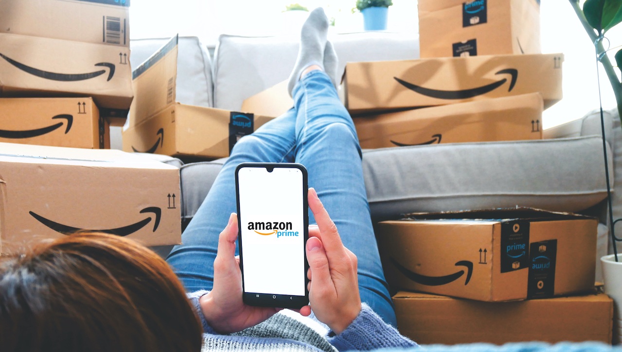 Amazon Prime Day, al via due giorni di sconti: come trovare le offerte migliori thumbnail