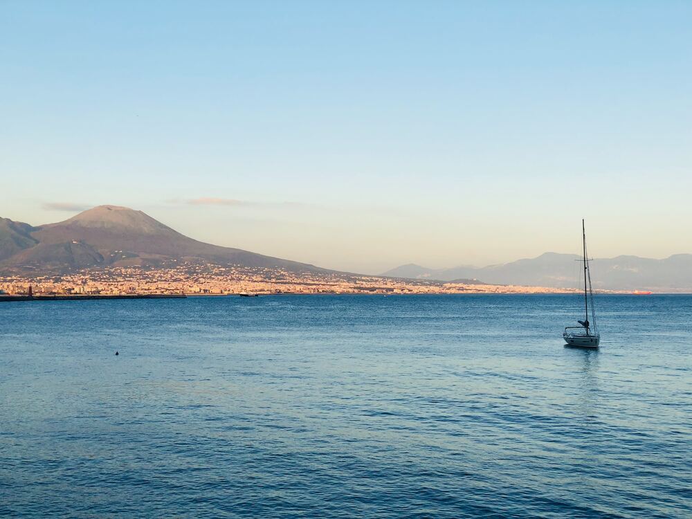 Vacanze in barca nel Golfo di Napoli