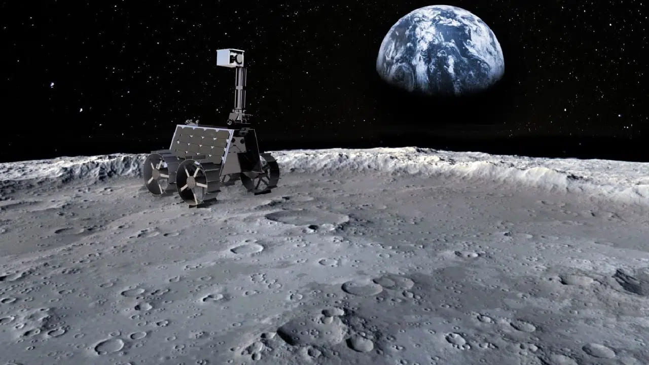 "Sfilata" sulla Luna, annunciata la collaborazione fra Axiom Space e Prada thumbnail