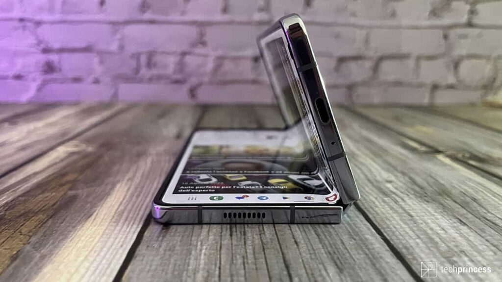 Samsung Galaxy Fold 5 piega