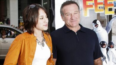 La figlia di Robin Williams si schiera contro l’AI per ricreare le voci degli attori