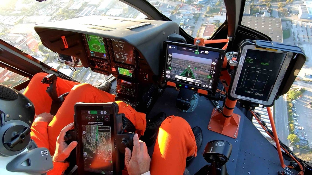 Airbus fa volare un elicottero con un tablet: il progetto Vertex thumbnail