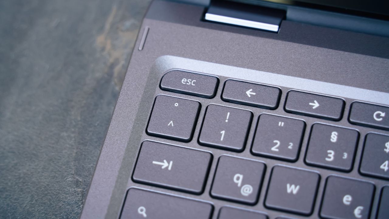 Perché le lettere sui Chromebook sono in minuscolo? Svelato il mistero thumbnail