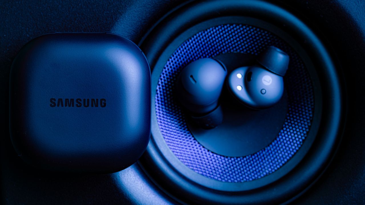 Samsung porta l’AI anche sugli auricolari Galaxy Buds thumbnail