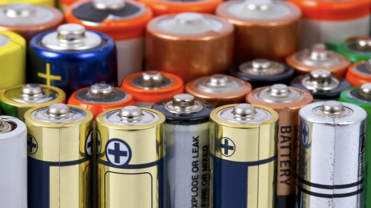 Entra in vigore il regolamento europeo sulle batterie (e sul loro smaltimento) thumbnail