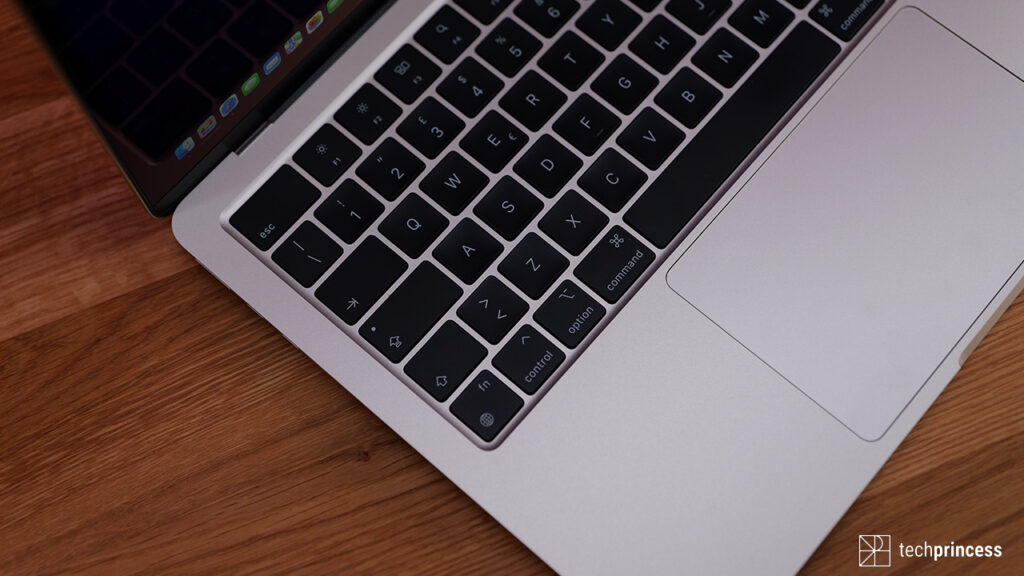MacBook Air 2024 M3 recensione tastiera e touchpad