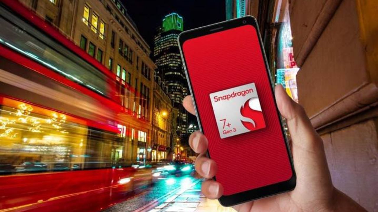 Qualcomm presenta Snapdragon 7+ Gen 3, tutta la potenza dell'AI sugli smartphone thumbnail