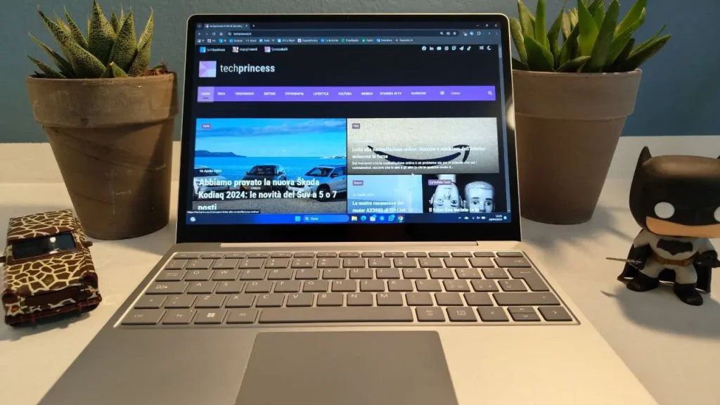 Surface Laptop Go 3 recensione display
