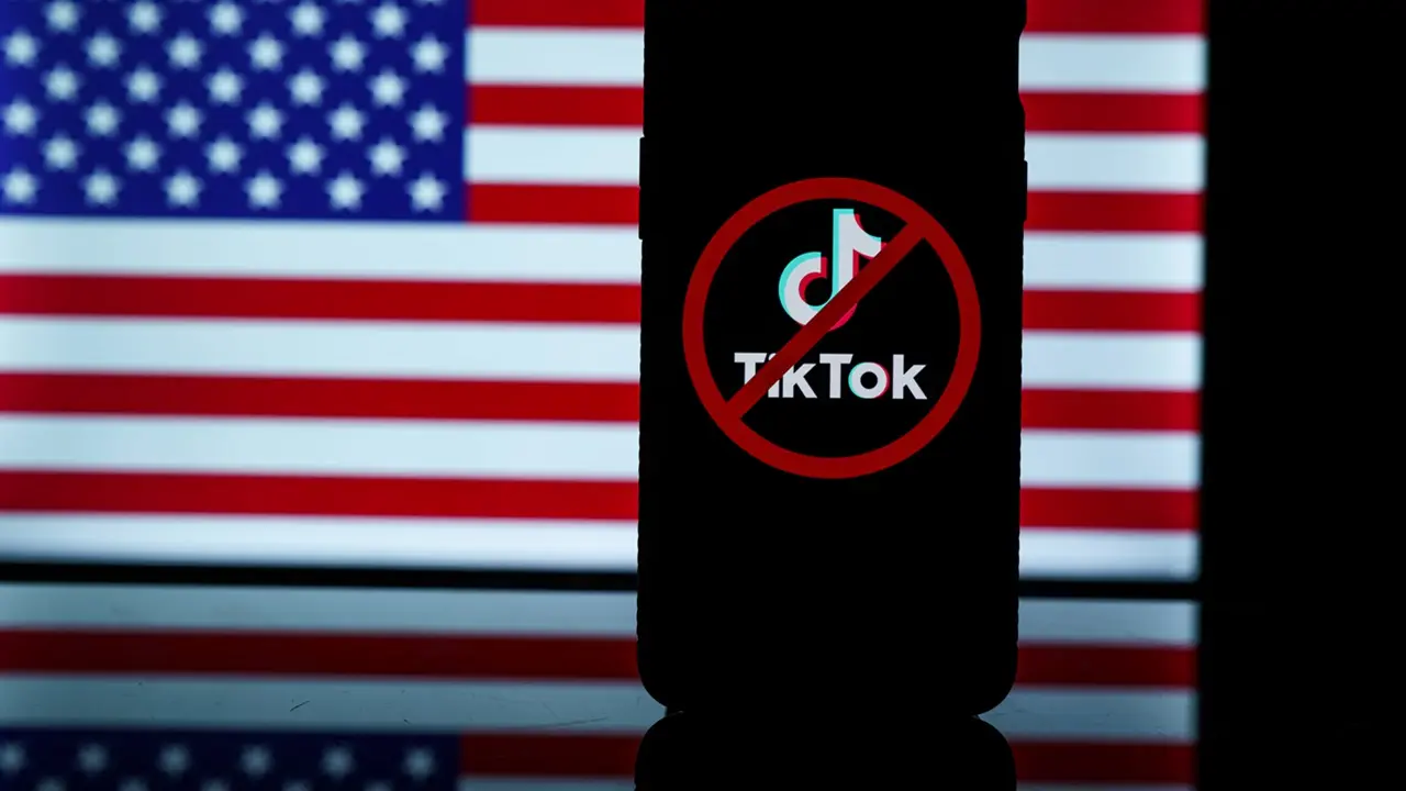 Il Senato USA approva la legge che potrebbe portare al ban di TikTok thumbnail