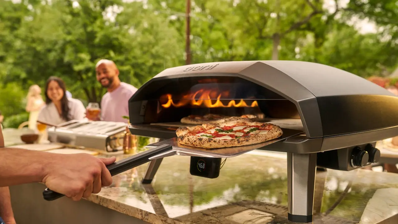 Ooni lancia il nuovo forno per pizza Koda 2 Max thumbnail