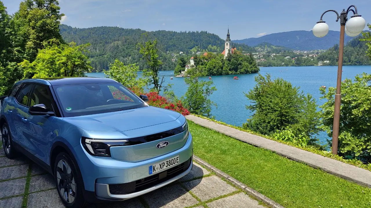 La nostra prova del Ford Explorer elettrico fra le strade della Slovenia thumbnail