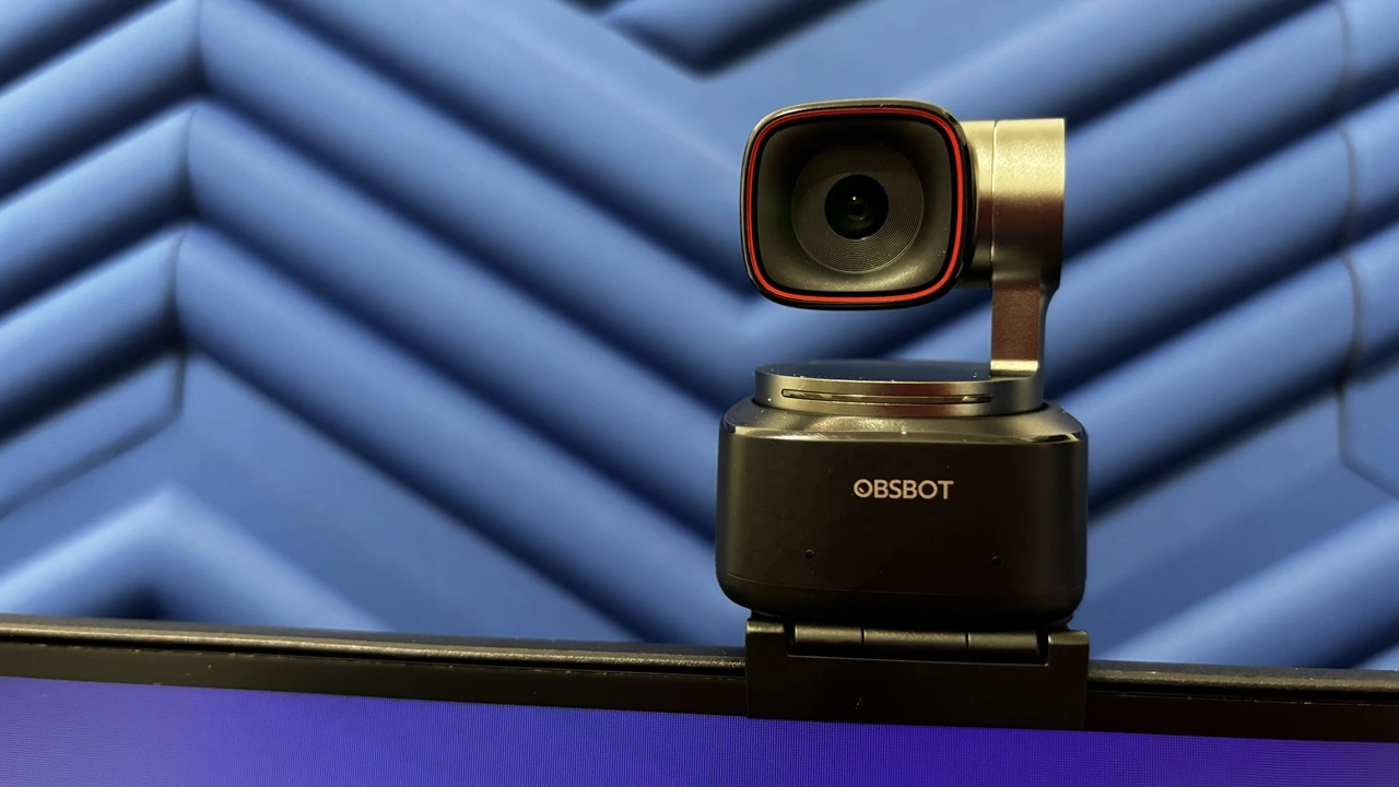 La recensione della OBSBOT Tiny 2, la webcam intelligente che ridefinisce gli standard thumbnail