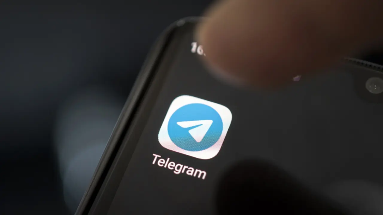 Gli Emirati Arabi Uniti intervengono sul caso Durov, il CEO di Telegram arrestato in Francia thumbnail