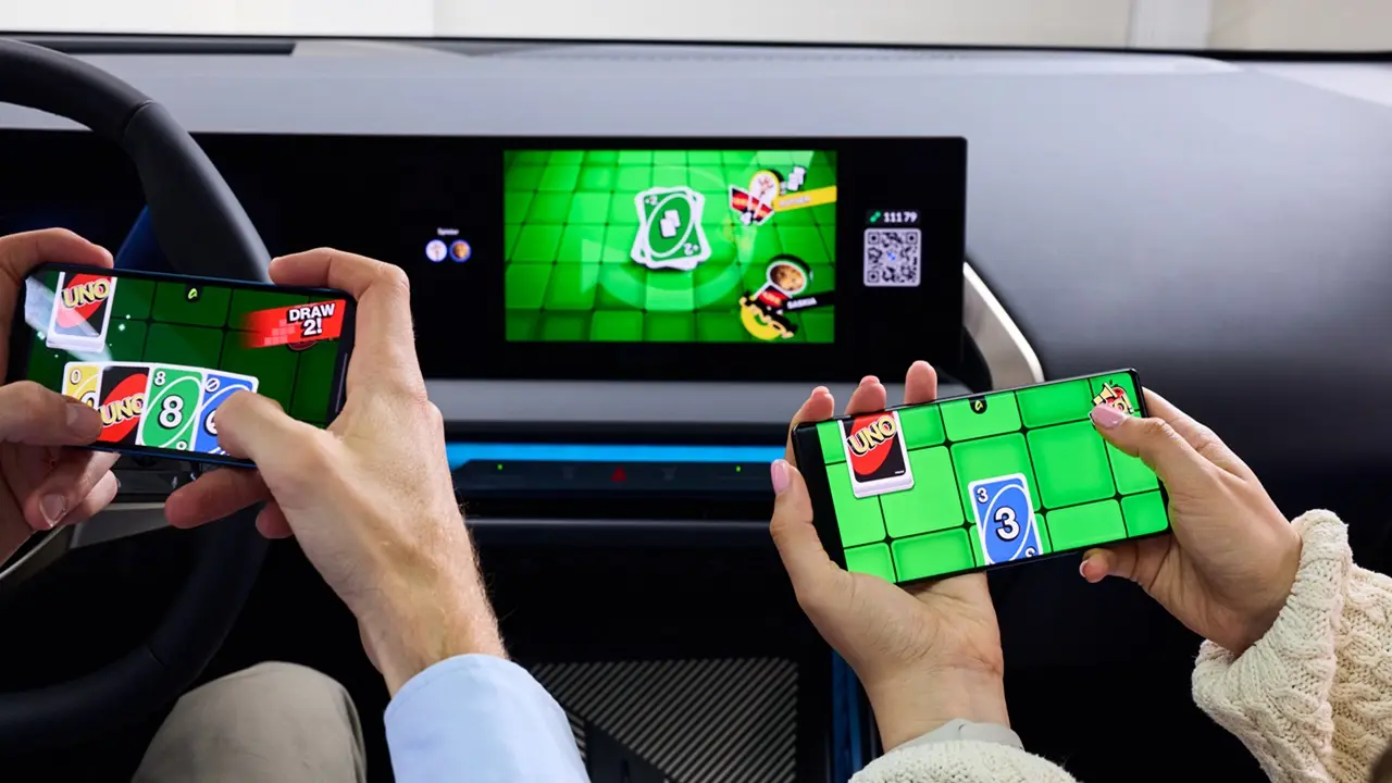 UNO Car Party: il classico gioco di carte arriva sulle BMW thumbnail