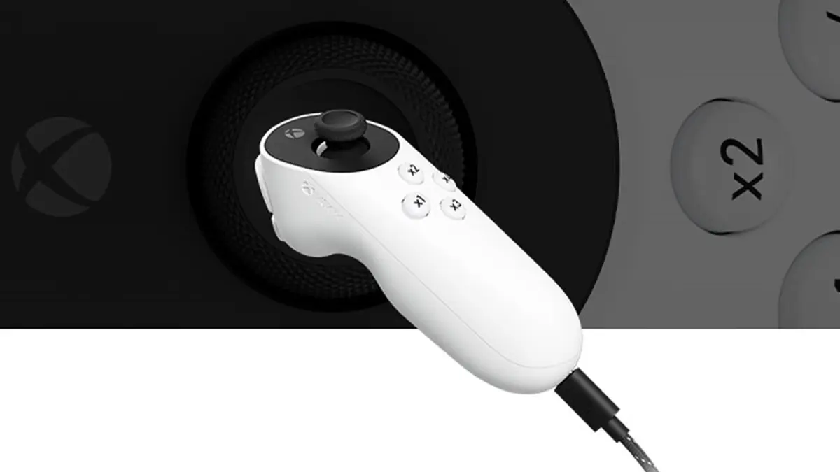 Microsoft lancia l'Xbox Adaptive Joystick per giocatori con mobilità limitata thumbnail