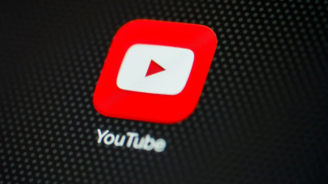 Russia blocca YouTube con restrizioni sulla velocità internet per contenuti legati all'opposizione thumbnail