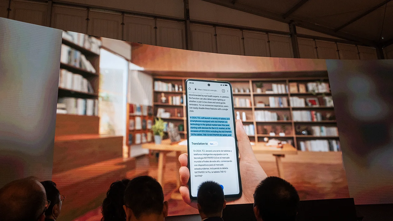 Da smartphone a ebook reader: la tecnologia NXTPAPER 3.0 di TCL thumbnail