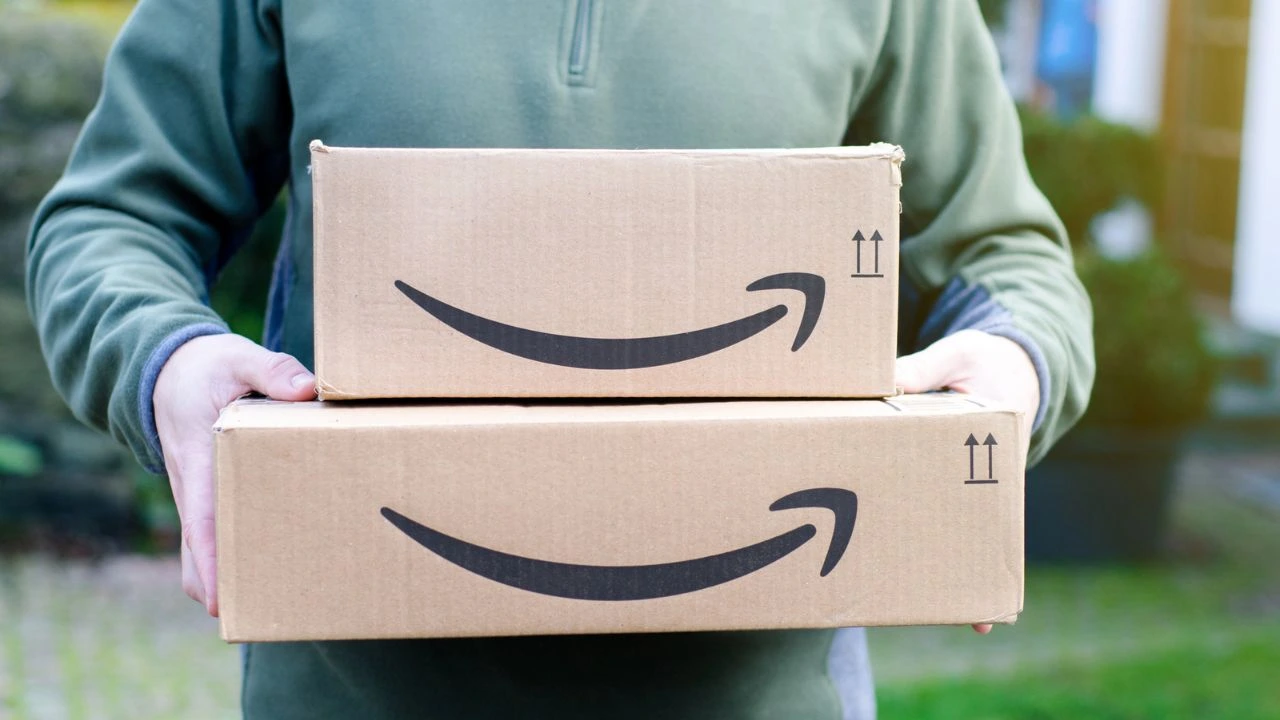 Donazioni di Logistica: Amazon dona prodotti invenduti per oltre 10 milioni di euro in Italia thumbnail