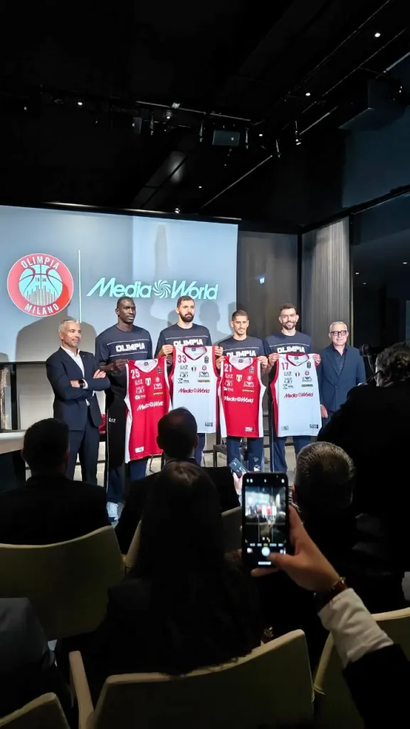 media world olimpia milano main sponsor 01