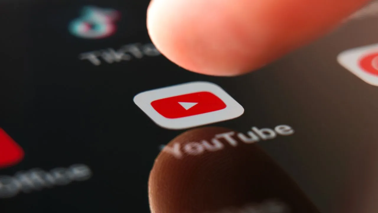 YouTube introduce nuove misure di sicurezza per adolescenti thumbnail