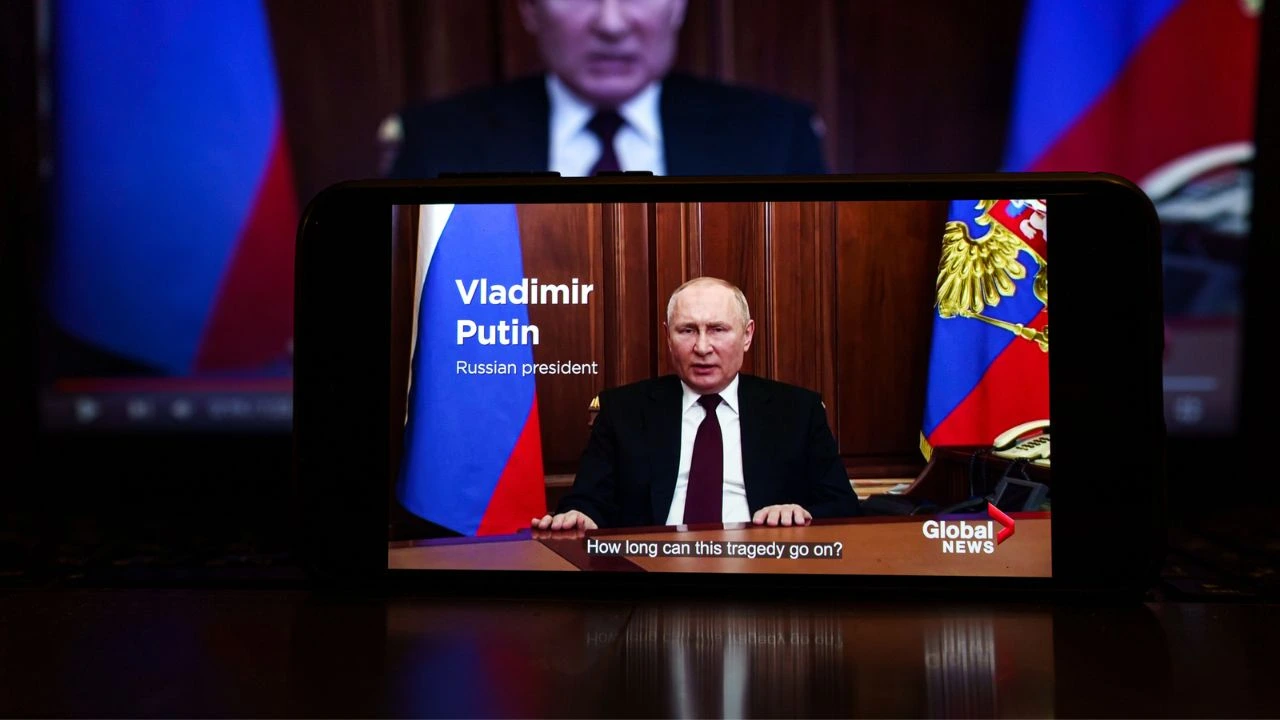 Russia: attacco hacker alla televisione di Stato proprio nel giorno del compleanno di Putin thumbnail