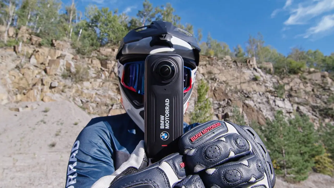 Insta360 presenta l'edizione limitata di X4 BMW Motorrad thumbnail