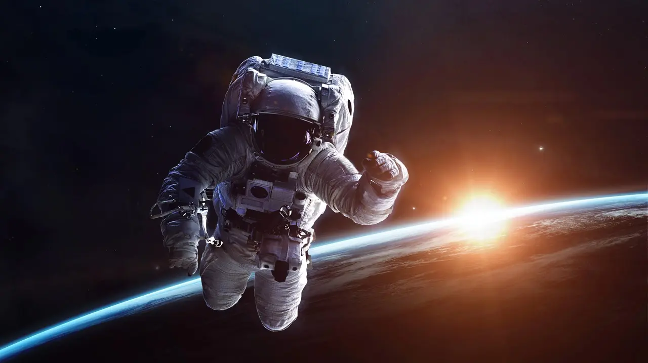 Gli astronauti cinesi "passeggiano" nello spazio per 9 ore, è record thumbnail