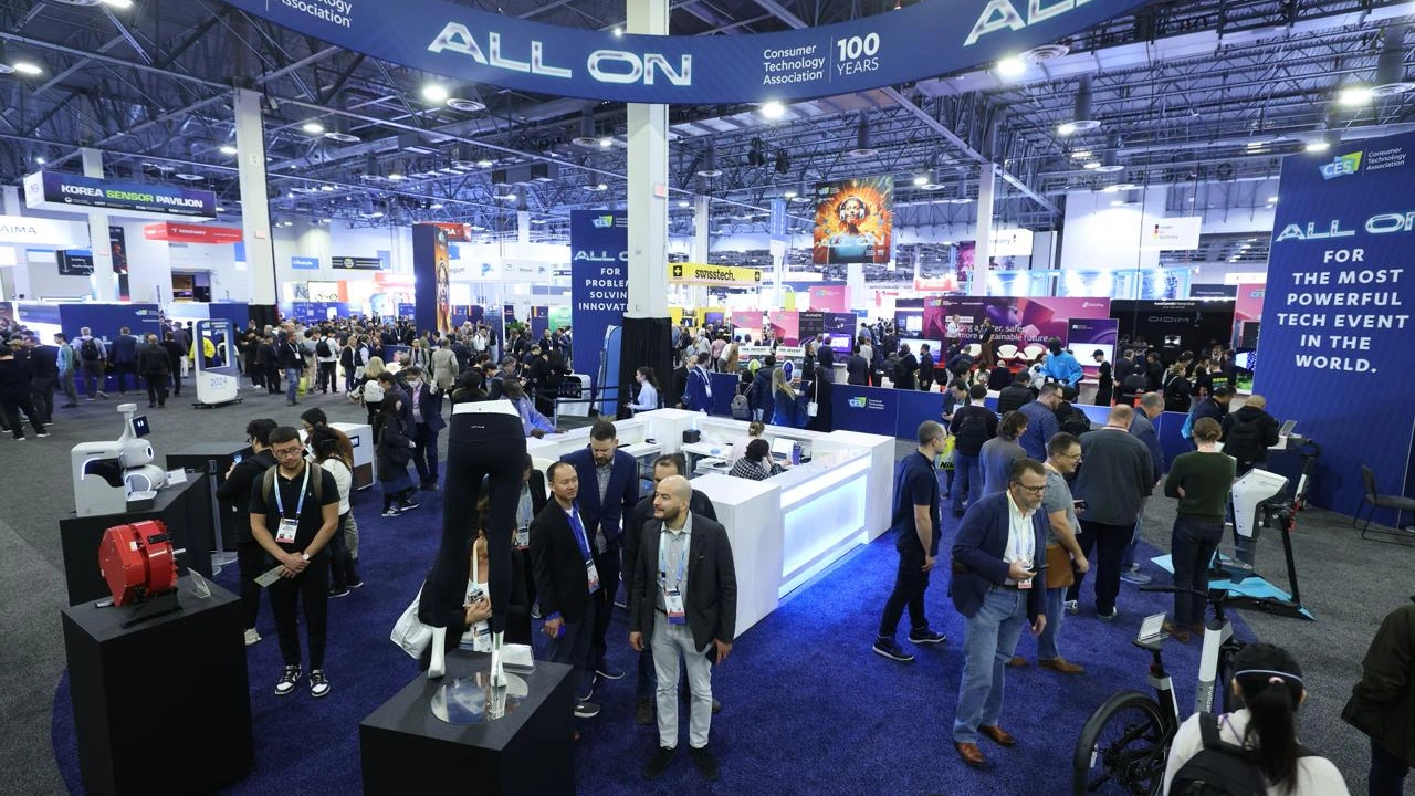 Ecco le 46 startup italiane protagoniste al CES 2025 di Las Vegas thumbnail