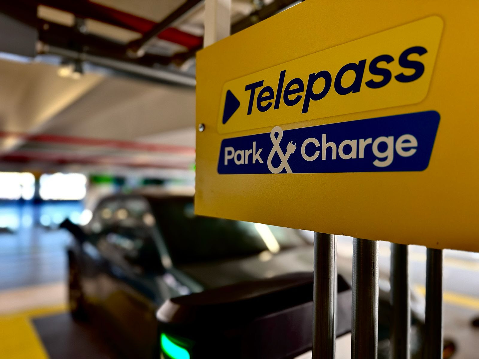 Telepass lancia Park & Charge: ricarica e parcheggio smart all’aeroporto di Fiumicino thumbnail