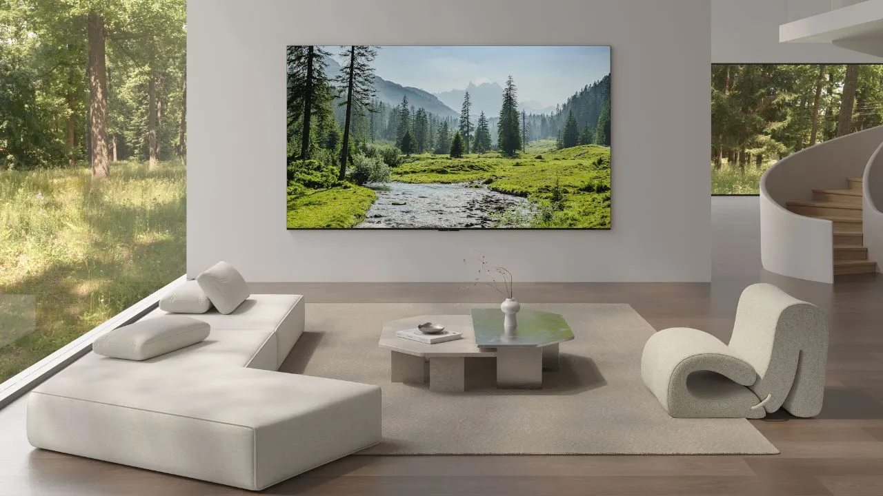 TCL brilla al CES 2025 con innovazioni nei display e smart home thumbnail