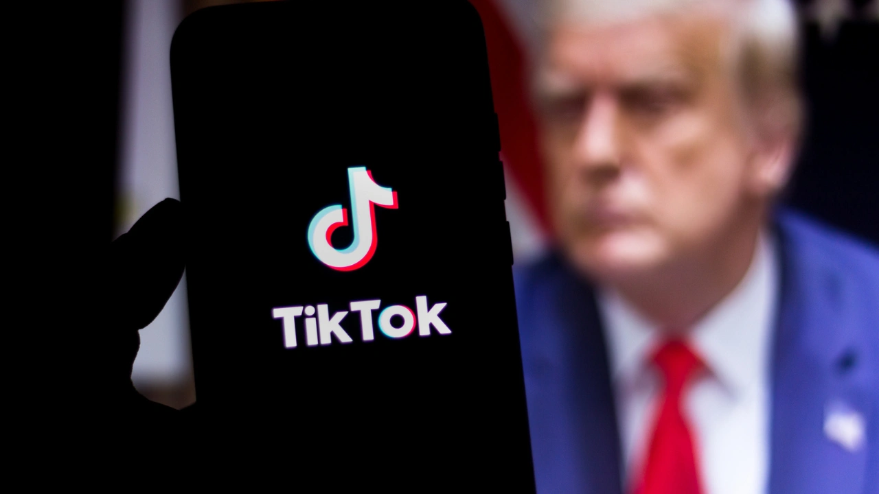 TikTok torna online negli USA dopo il ban: Trump si prende i meriti ma è una soluzione solo temporanea thumbnail