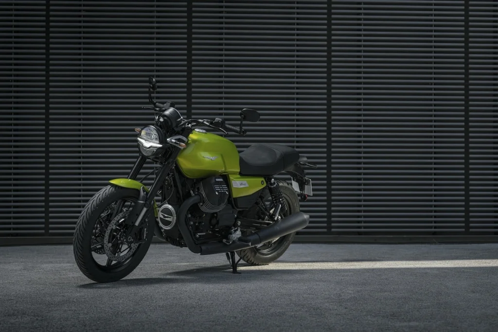 aprilia moto guzzi novita 2025 expo