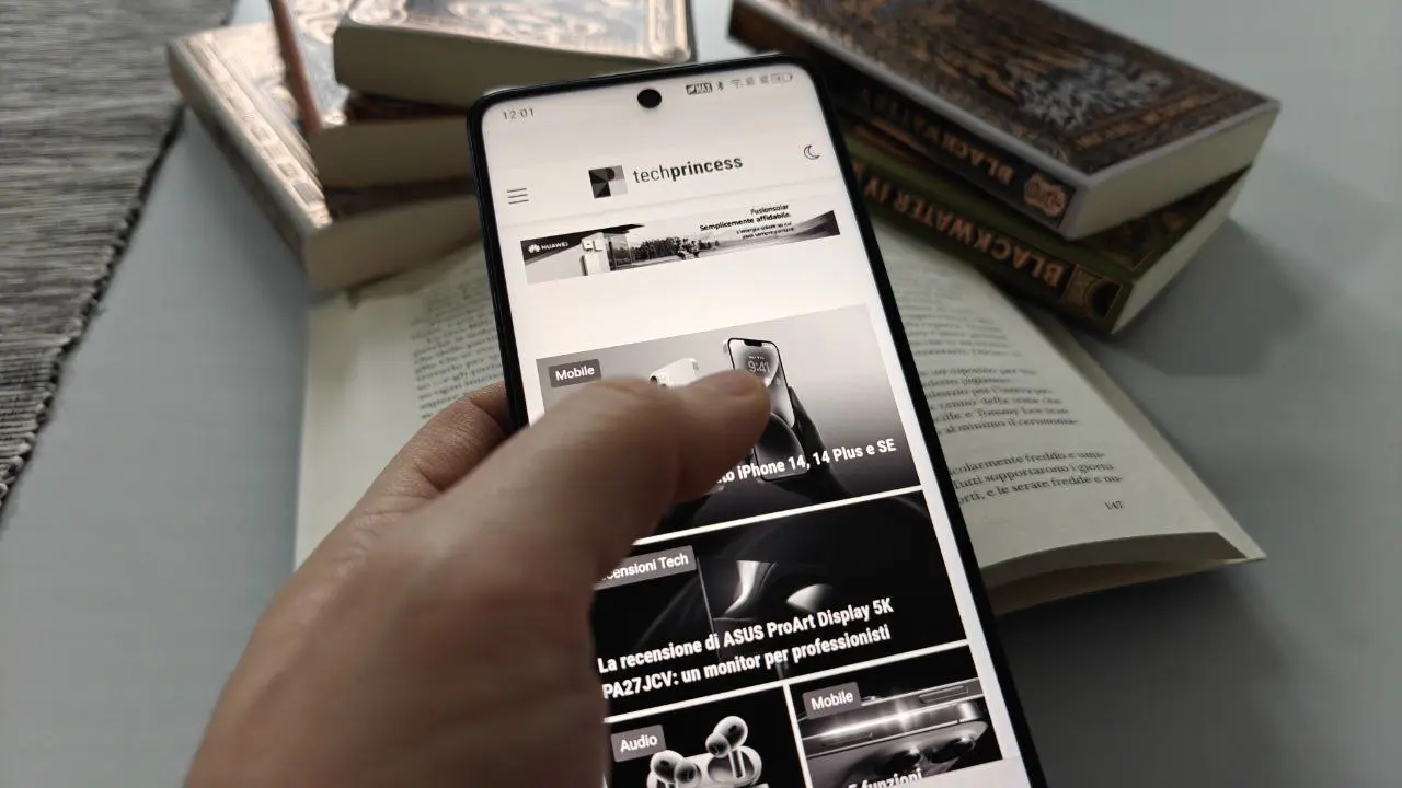 Quando un telefono diventa un libro: TCL 50 NXTPAPER cambia il modo di usare lo smartphone thumbnail