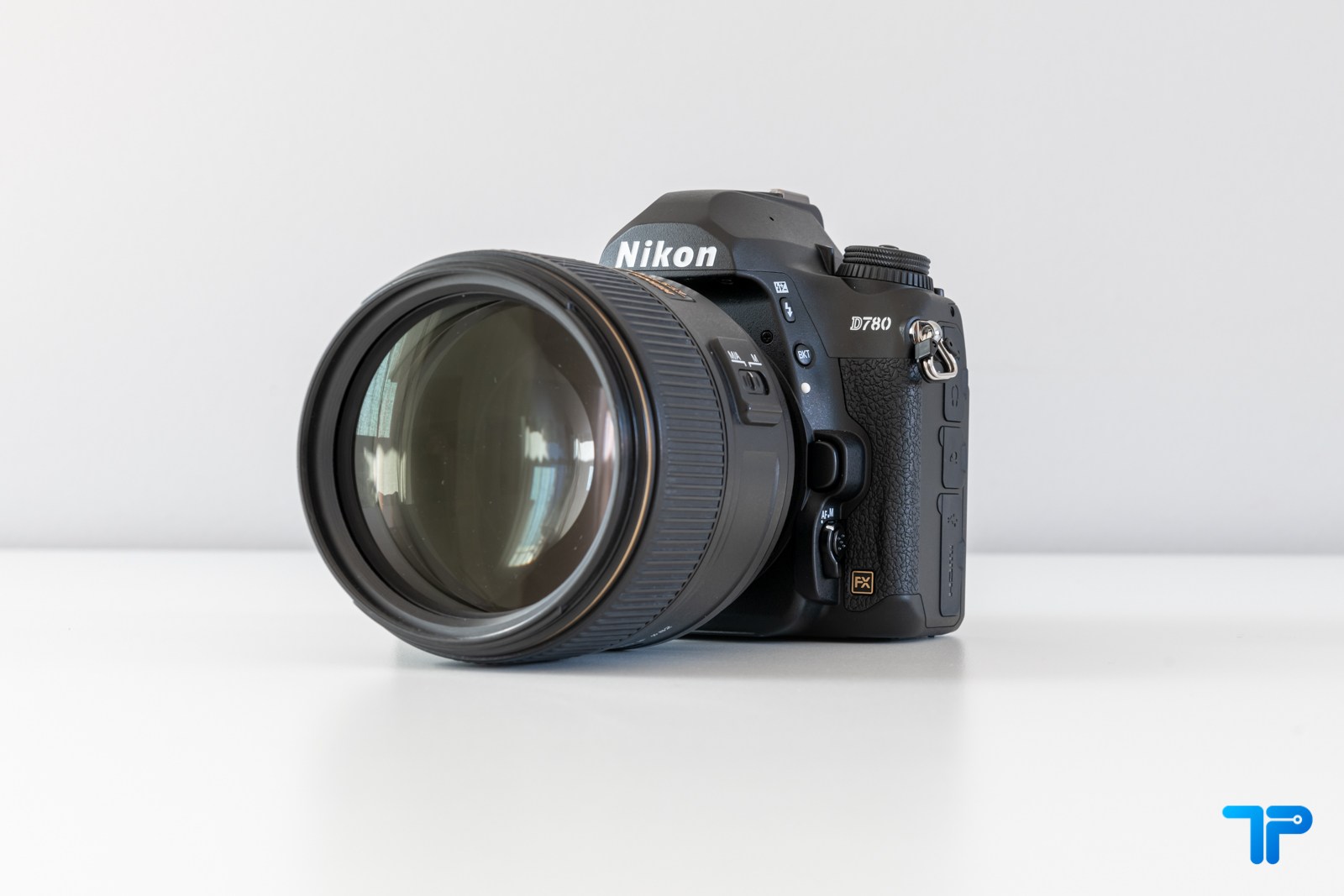 Nikon D780 e 105mm f/1,4